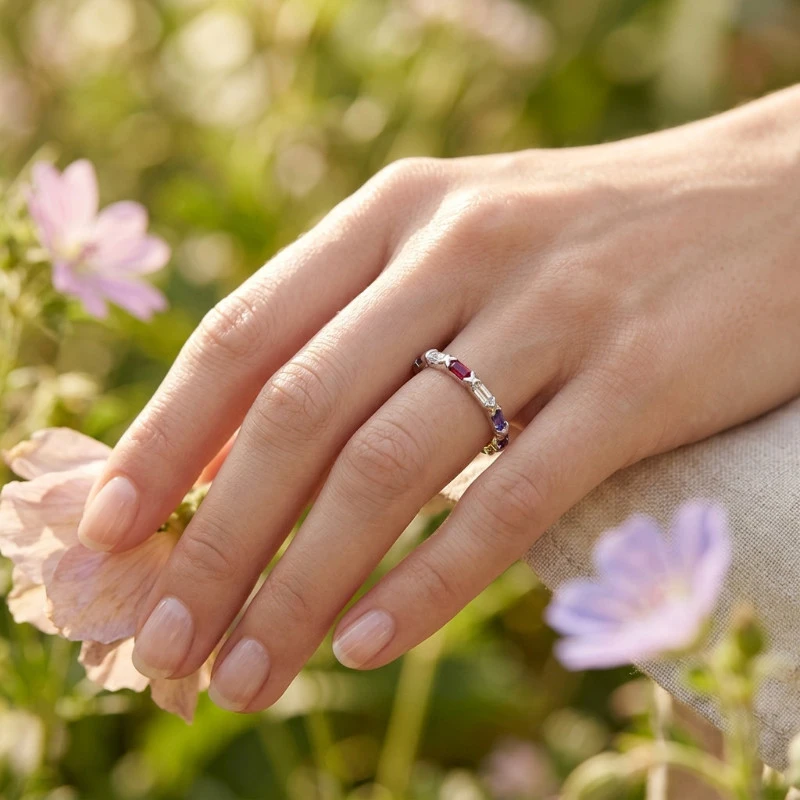 Ασημένι δαχτυλίδι με πολύχρωμα ζιργκόν