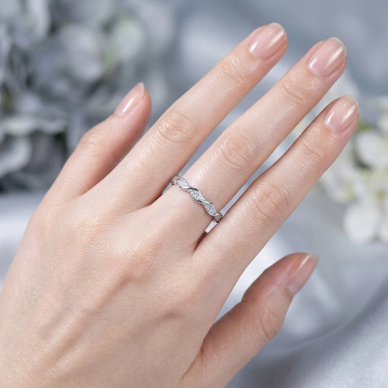 Ασημένιο Δαχτυλίδι 925 Κυματιστό Ασημί με Ζιργκόν